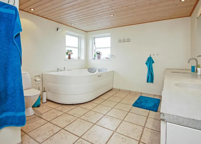 Two-Bedroom Holiday Home In Aabenraa * Обенро